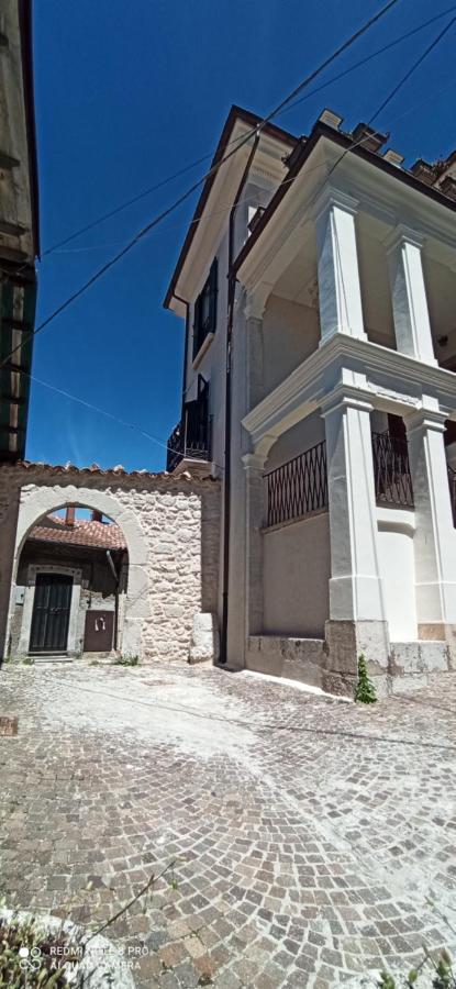 B&B Il Cardinale Rocca di Mezzo Exteriör bild